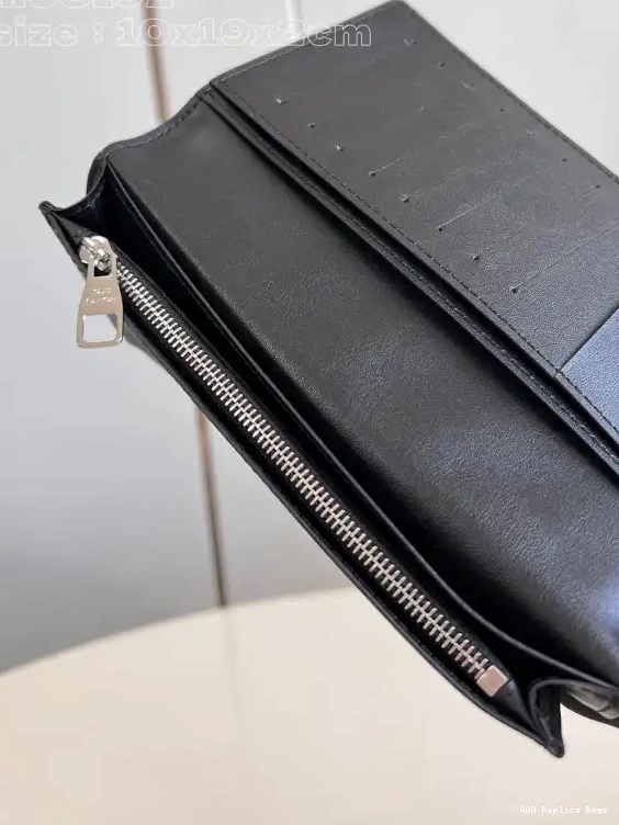 Aaa replica bags LOUIS WALLET-10*19*2cm BRAZZA VUITTON 0515